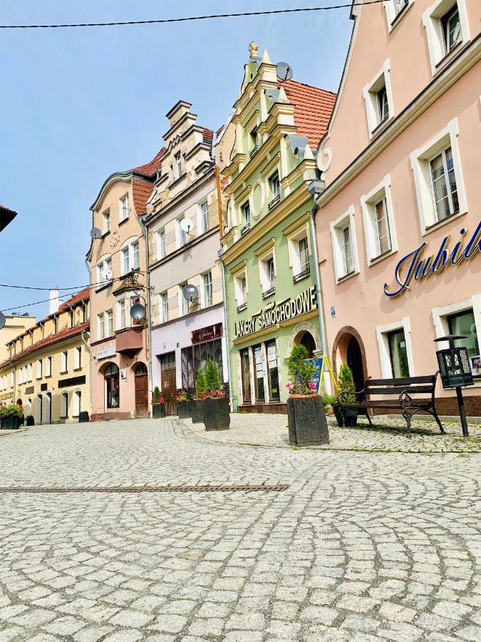 W Centrum Miasta Z Darmowym Parkingiem Dla Dwojga -apartamenty Pod Złotym Lwem Iv